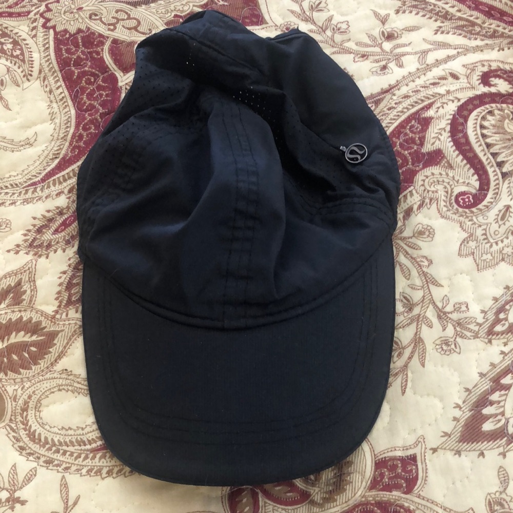 Lululemon Black Cap